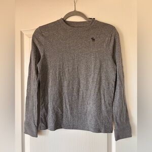 Abercrombie Kids NWT Long Sleeve Tee in Gray boys youth large 11/12